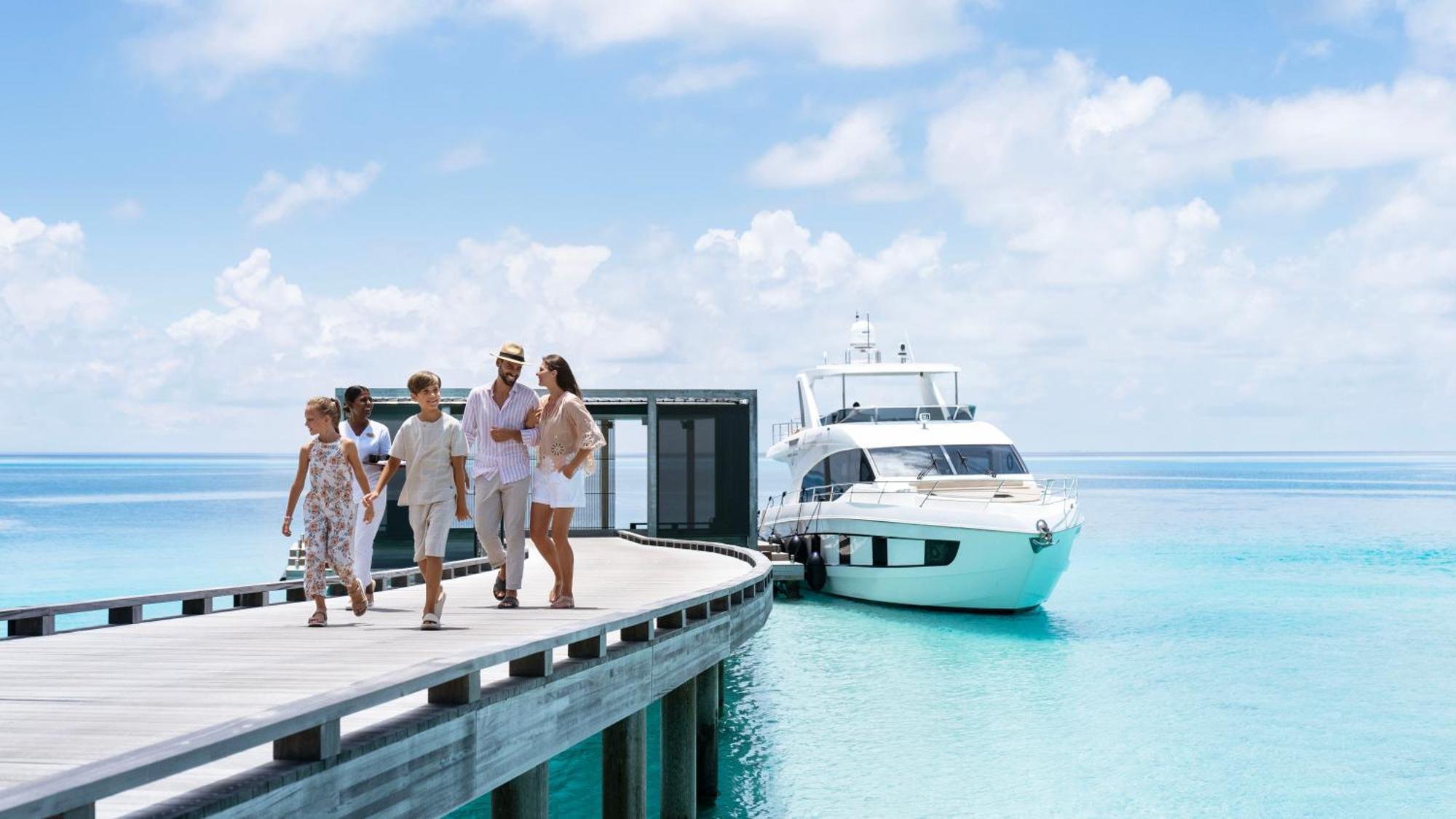 Отель The Ritz-Carlton Maldives, Fari Islands Gaafaru Экстерьер фото